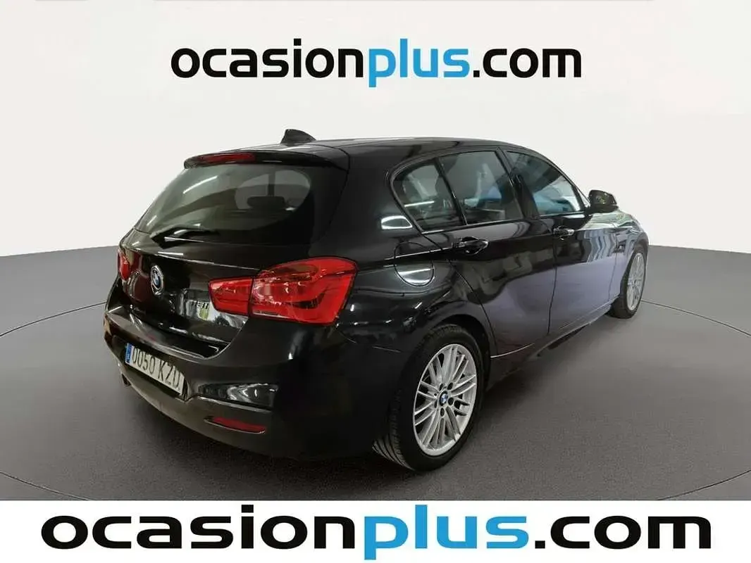 Usado BMW 118 136 CV (100 kW) 2019 Negro Utilitario