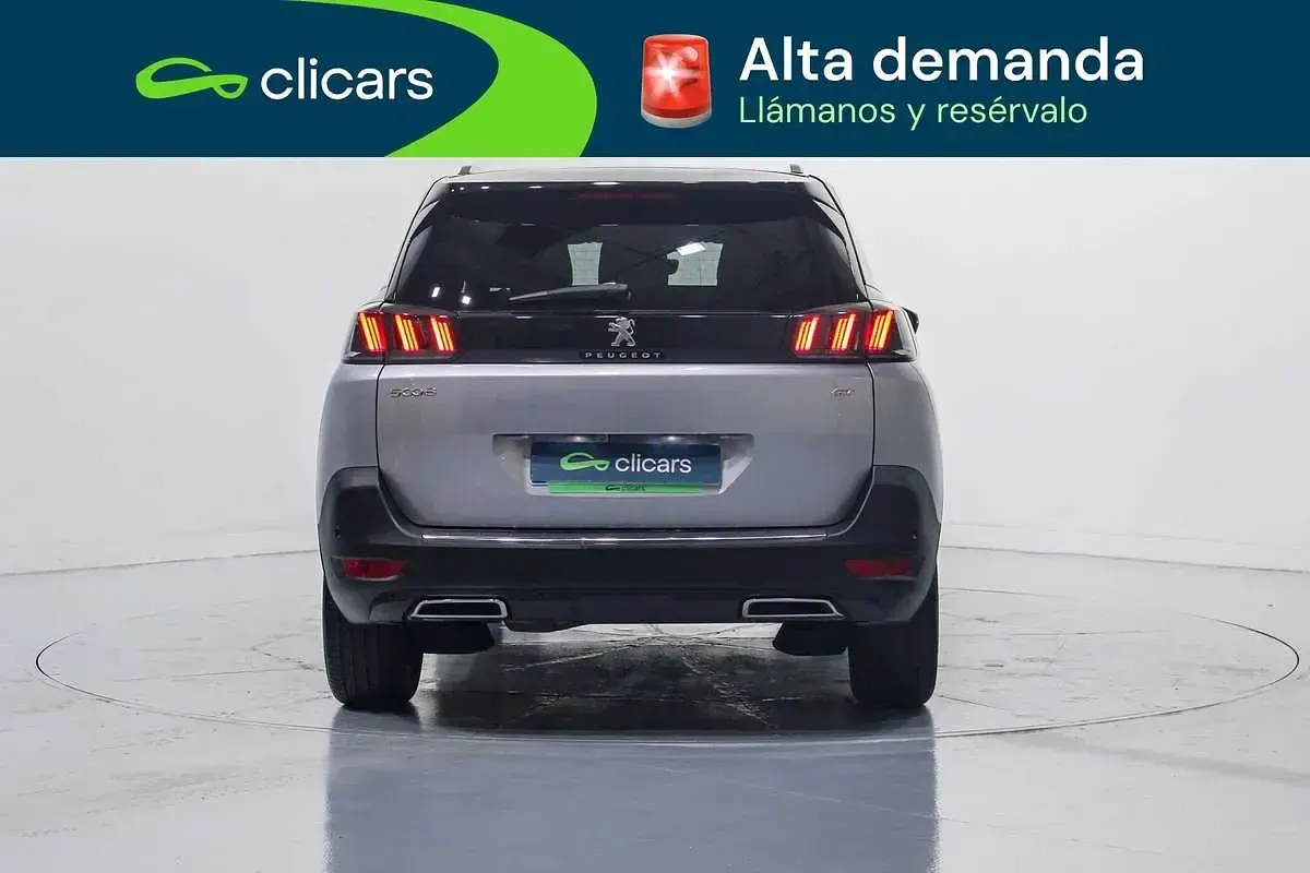 Usado Peugeot 5008 GTi 136 CV (100 kW) 2024 Plateado SUV