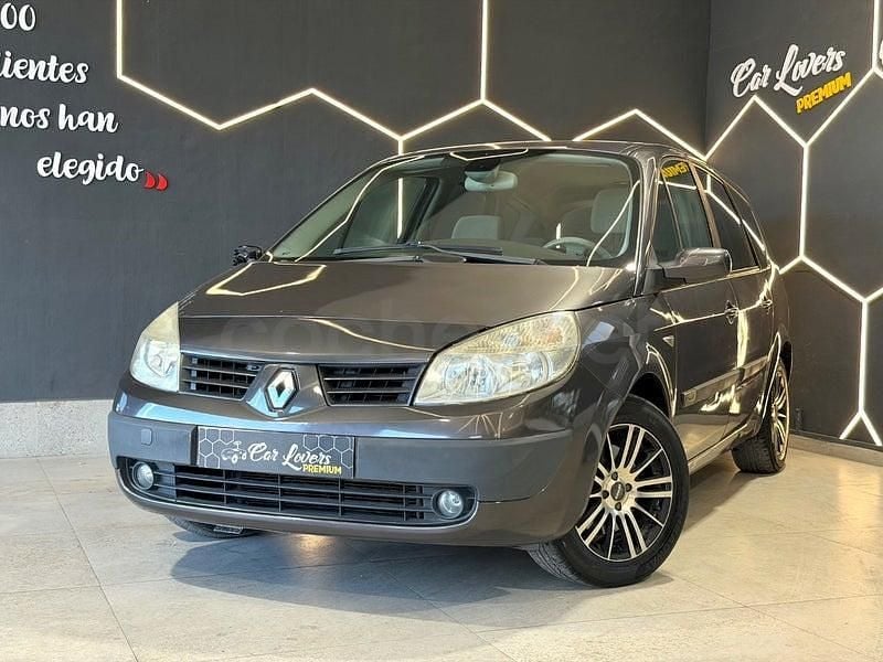 Usado Renault Grand Scénic II Authentique 115 CV (84 kW) 2004 Gris / plata Monovolumen