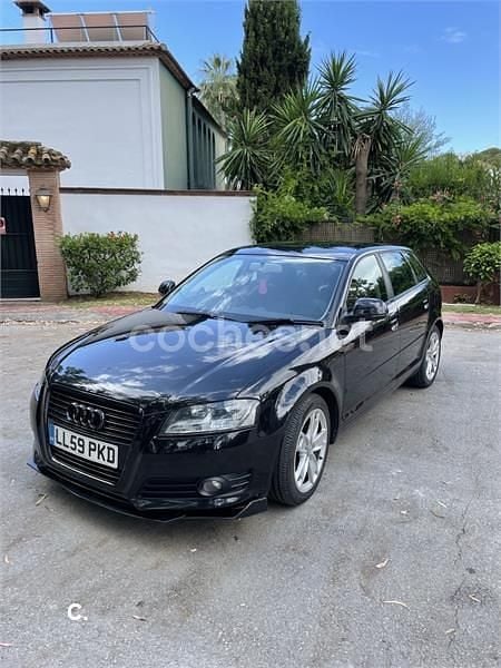 Negro Usado 2010 Audi A3 Sportback Ambiente Berlina | 5499 € (Super precio) - Imagen 1/4