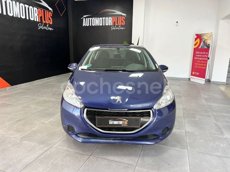 Azul Usado 2014 Peugeot 208 Access Utilitario | 4999 € (Buen precio) - Imagen 1/4