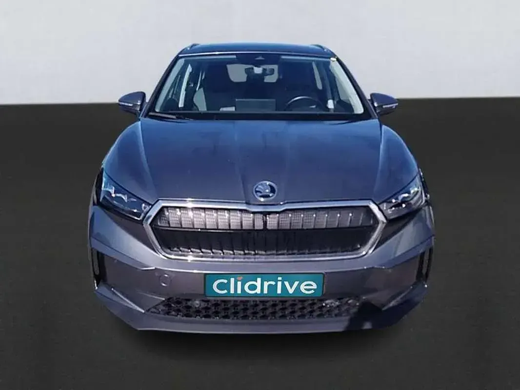 Usado Skoda Enyaq iV 150 kW (204 CV) 2022 Gris SUV