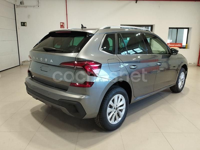 Nuevo Skoda Kamiq Selection 115 CV (84 kW) 2025 Gris / plata SUV