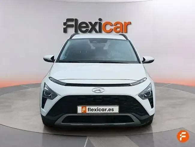Usado Hyundai Bayon 100 CV (73 kW) 2023 Blanco SUV