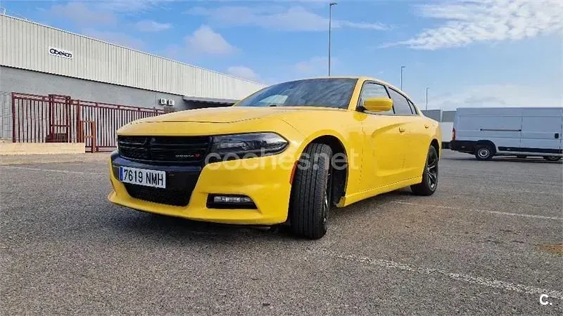 Usado Dodge Charger 485 CV (356 kW) 2024 Amarillo Berlina
