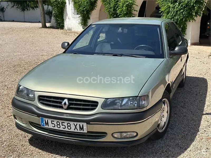 Usado Renault Safrane 115 CV (84 kW) 1999 Beige Utilitario