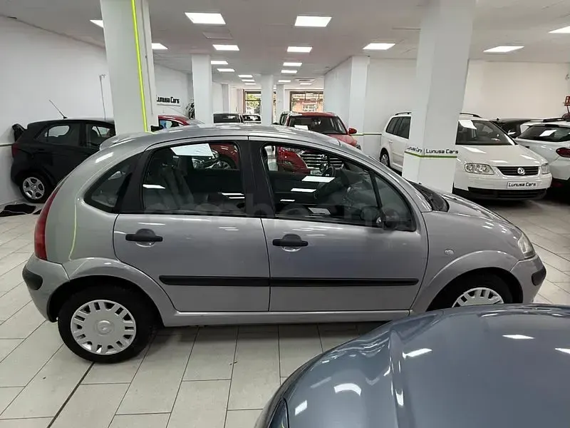 Usado Citroën C3 75 CV (55 kW) 2003 Gris / plata Berlina