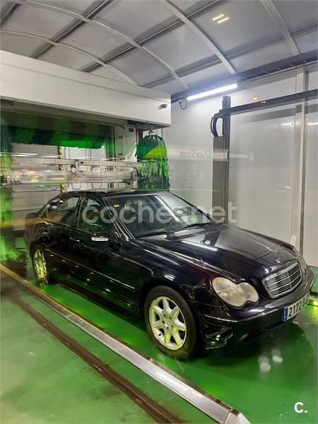 Usado Mercedes C240 Elegance 170 CV (125 kW) 2001 Negro Berlina