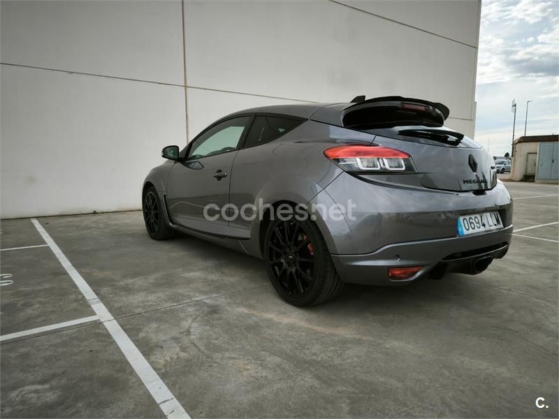 Usado Renault Mégane III Trophy 275 CV (202 kW) 2014 Gris / plata Coupe