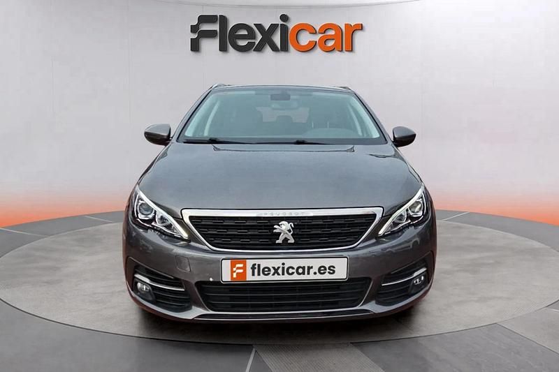 Usado Peugeot 308 SW Style 131 CV (96 kW) 2021 Gris Familiar