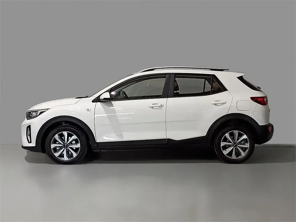 Usado Kia Stonic 100 CV (73 kW) 2025 Clear white SUV