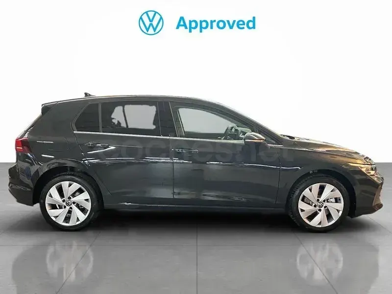 Usado VW Golf VIII Style 204 CV (150 kW) 2025 Gris / plata Berlina