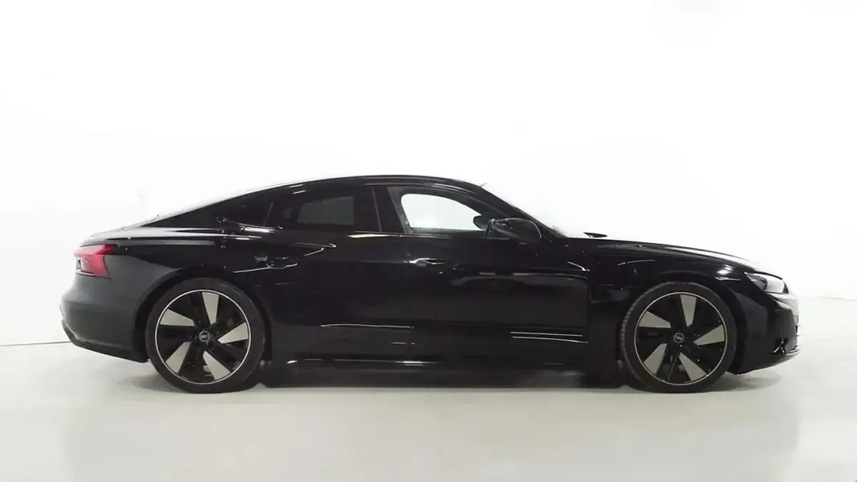 Usado Audi e-tron GT quattro 350 kW (476 CV) 2022 Negro Berlina