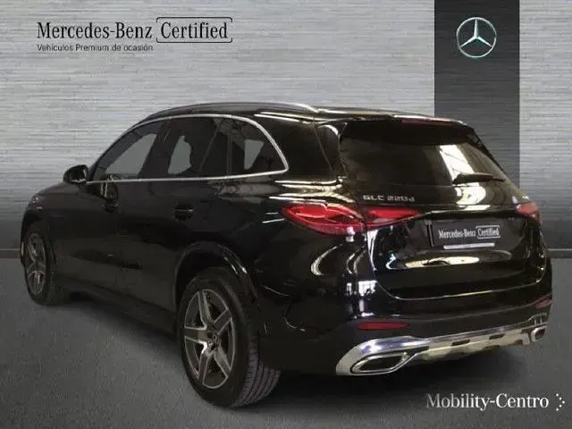 Usado Mercedes GLC220 AMG line 197 CV (144 kW) 2025 SUV