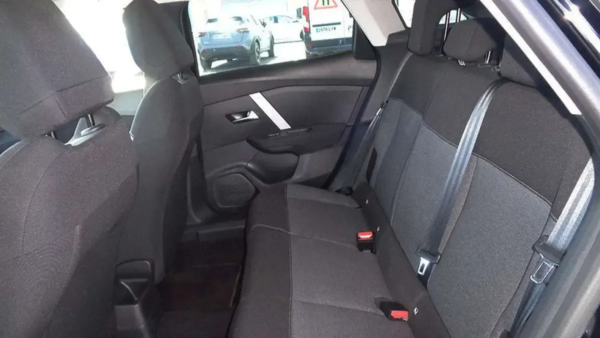Usado Citroën C4 Live 101 CV (74 kW) 2022 Negro Berlina