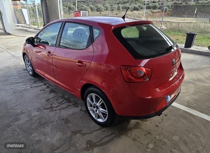 Usado Seat Ibiza Style 105 CV (77 kW) 2008 Rojo Berlina