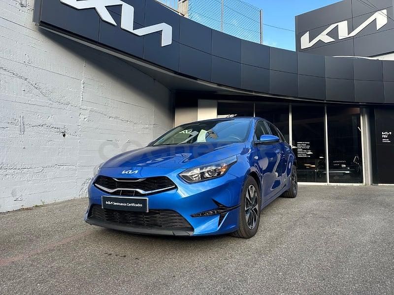 Usado Kia Ceed 100 CV (73 kW) 2025 Azul Utilitario