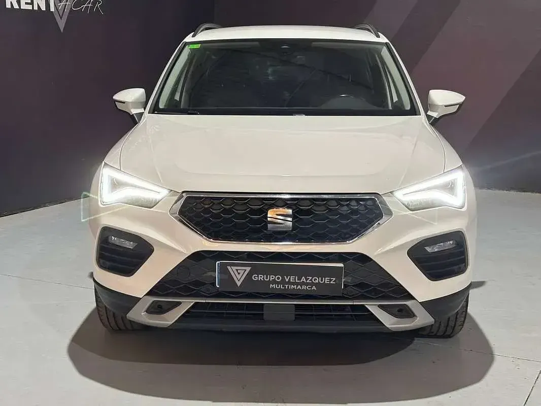 Usado Seat Ateca Style 150 CV (110 kW) 2022 Blanco SUV