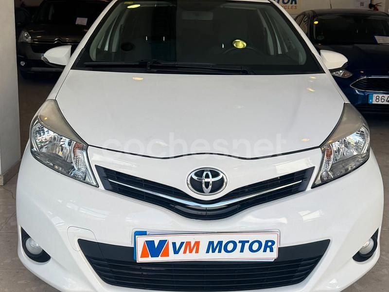 Blanco Usado 2012 Toyota Yaris Active Berlina | 8400 € (Un poco caro) - Imagen 1/4