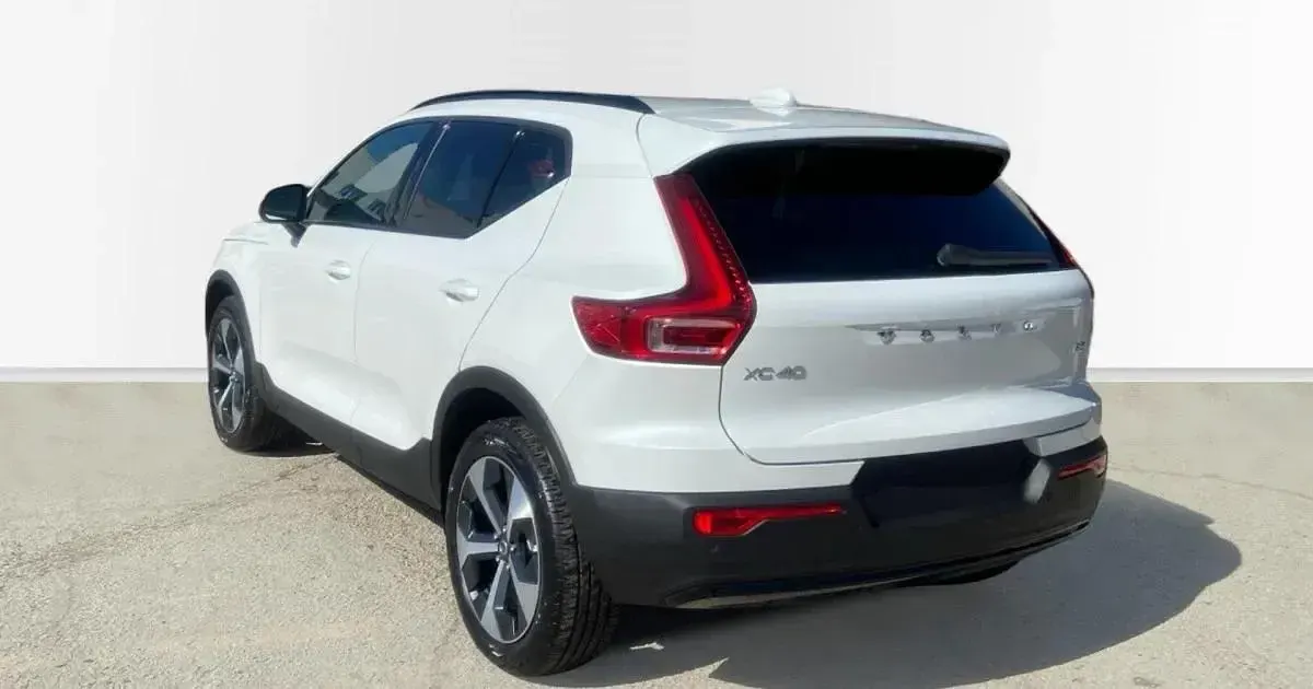 Usado Volvo XC40 Plus 163 CV (119 kW) 2024 SUV