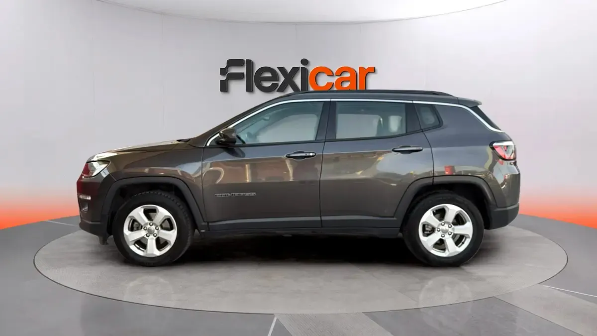 Usado Jeep Compass Longitude 120 CV (88 kW) 2018 Gris SUV