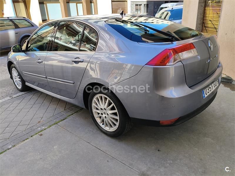 Usado Renault Laguna III Privilege 140 CV (102 kW) 2008 Gris / plata Berlina