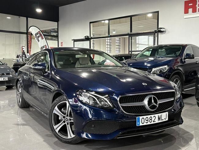 Usado Mercedes E220 194 CV (142 kW) 2019 Azul Coupe