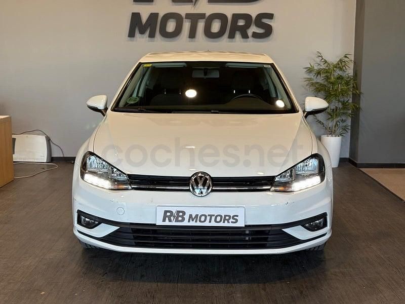 Usado VW Golf VII Advance 110 CV (80 kW) 2017 Blanco Berlina