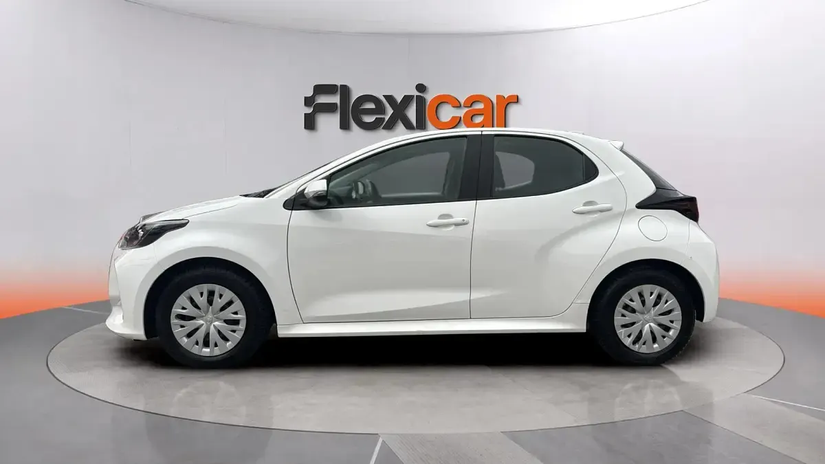 Usado Toyota Yaris Edition 125 CV (91 kW) 2023 Blanco Utilitario