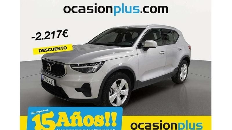 Plateado Usado 2023 Volvo XC40 Core SUV | 22.173 € (Super precio) - Imagen 1/4