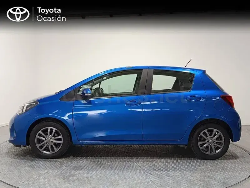 Begagnad Toyota Yaris City 69 HK (50 kW) 2016 Blå Sedan
