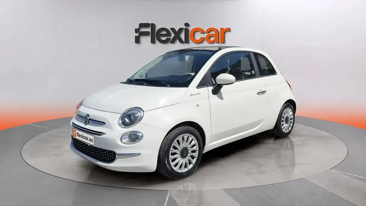 Usado Fiat 500 Dolcevita 71 CV (52 kW) 2021 Amarillo Berlina