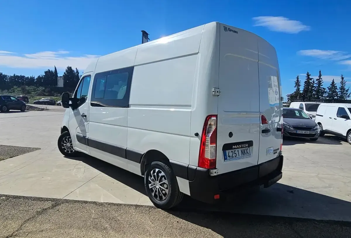 Usado Renault Master 135 CV (99 kW) 2015 Blanco Van