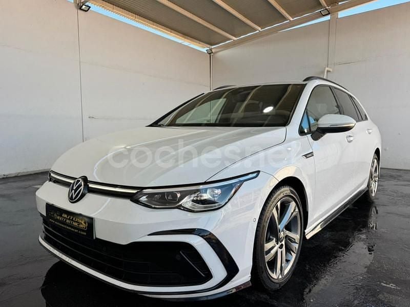 Usado VW Golf VIII R-line 150 CV (110 kW) 2022 Blanco Familiar
