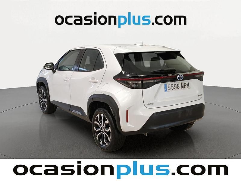 Usado Toyota Yaris Hybrid Active 116 CV (85 kW) 2024 Blanco Pickup/Camioneta