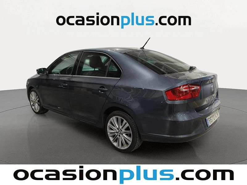 Usado Seat Toledo XCELLENCE 110 CV (80 kW) 2018 Gris Berlina