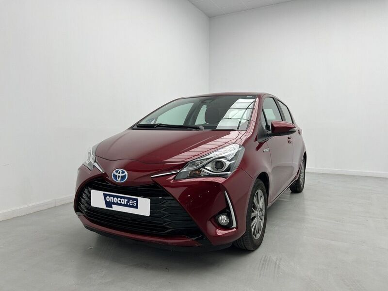 Rojo Usado 2018 Toyota Yaris Hybrid Active Berlina | 14.890 € (Precio justo) - Imagen 1/4