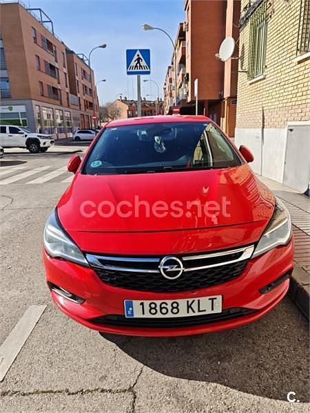 Rojo Usado 2018 Opel Astra Dynamic Berlina | 9400 € (Buen precio) - Imagen 1/4