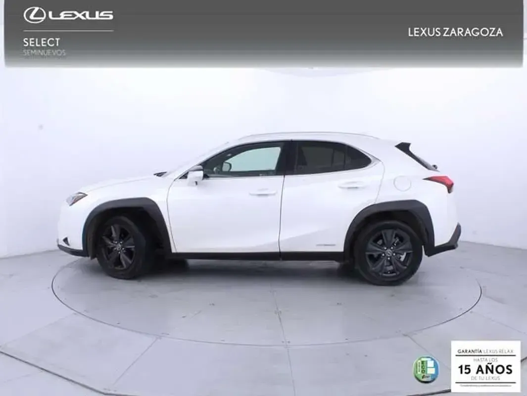 Usado Lexus UX 250h Business Edition 184 CV (135 kW) 2022 Blanco SUV