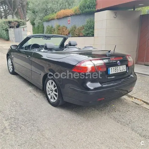 Usado Saab 9-3 Linear 150 CV (110 kW) 2007 Negro Descapotable