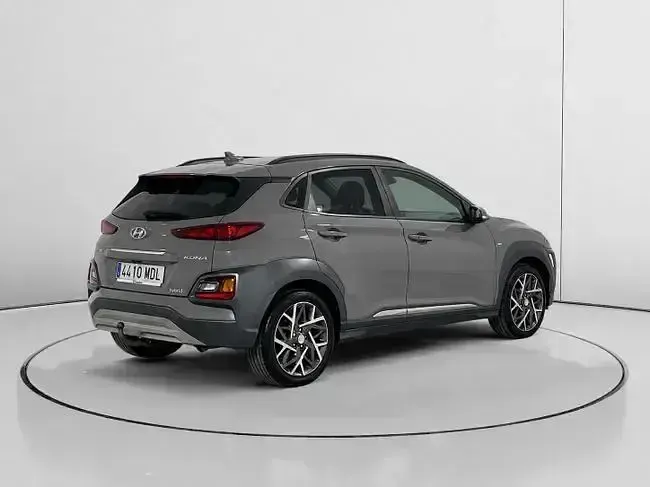 Usado Hyundai Kona Style 141 CV (103 kW) 2020 Gris SUV