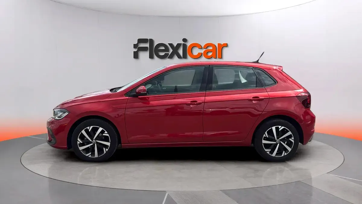 Usado VW Polo Life 95 CV (69 kW) 2022 Granate Utilitario