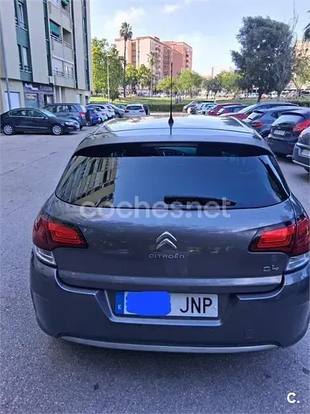 Usado Citroën C4 Feel 99 CV (72 kW) 2016 Gris / plata Berlina