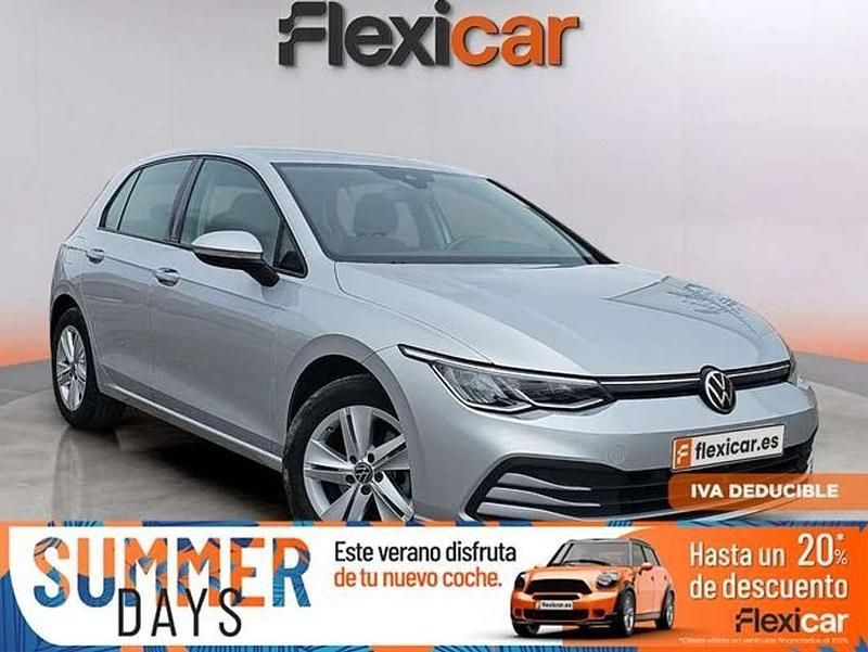 Gris Usado 2022 VW Golf VIII Berlina | 18.590 € (Precio justo) - Imagen 1/4