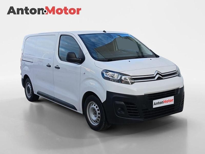 Usado Citroën Jumpy 100 CV (73 kW) 2023 Blanco Monovolumen
