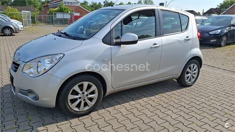 Usado Opel Agila Selective 94 CV (69 kW) 2014 Gris / plata Utilitario