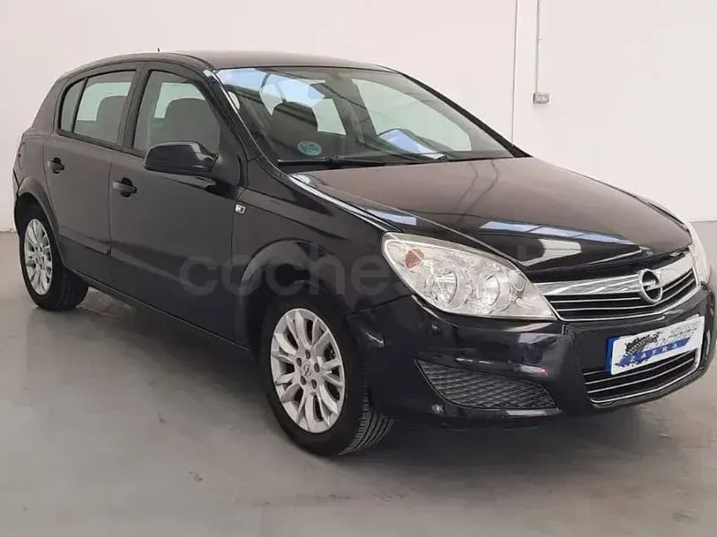 Usado Opel Astra Energy 115 CV (84 kW) 2009 Negro Berlina