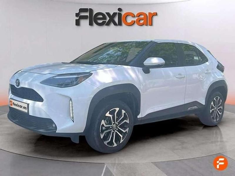 Usado Toyota Yaris Cross Active 116 CV (85 kW) 2024 Blanco SUV