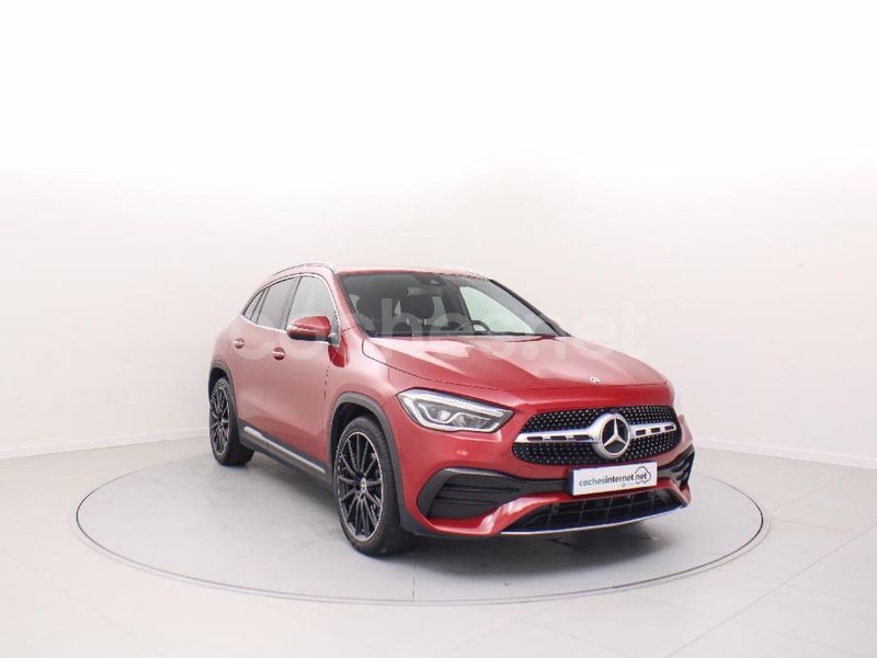 Rojo Usado 2021 Mercedes GLA200 SUV | 38.500 € (Caro) - Imagen 1/4