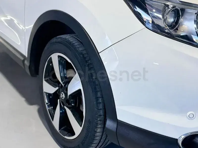 Begagnad Nissan Qashqai N-Connecta 110 HK (80 kW) 2016 Vit SUV
